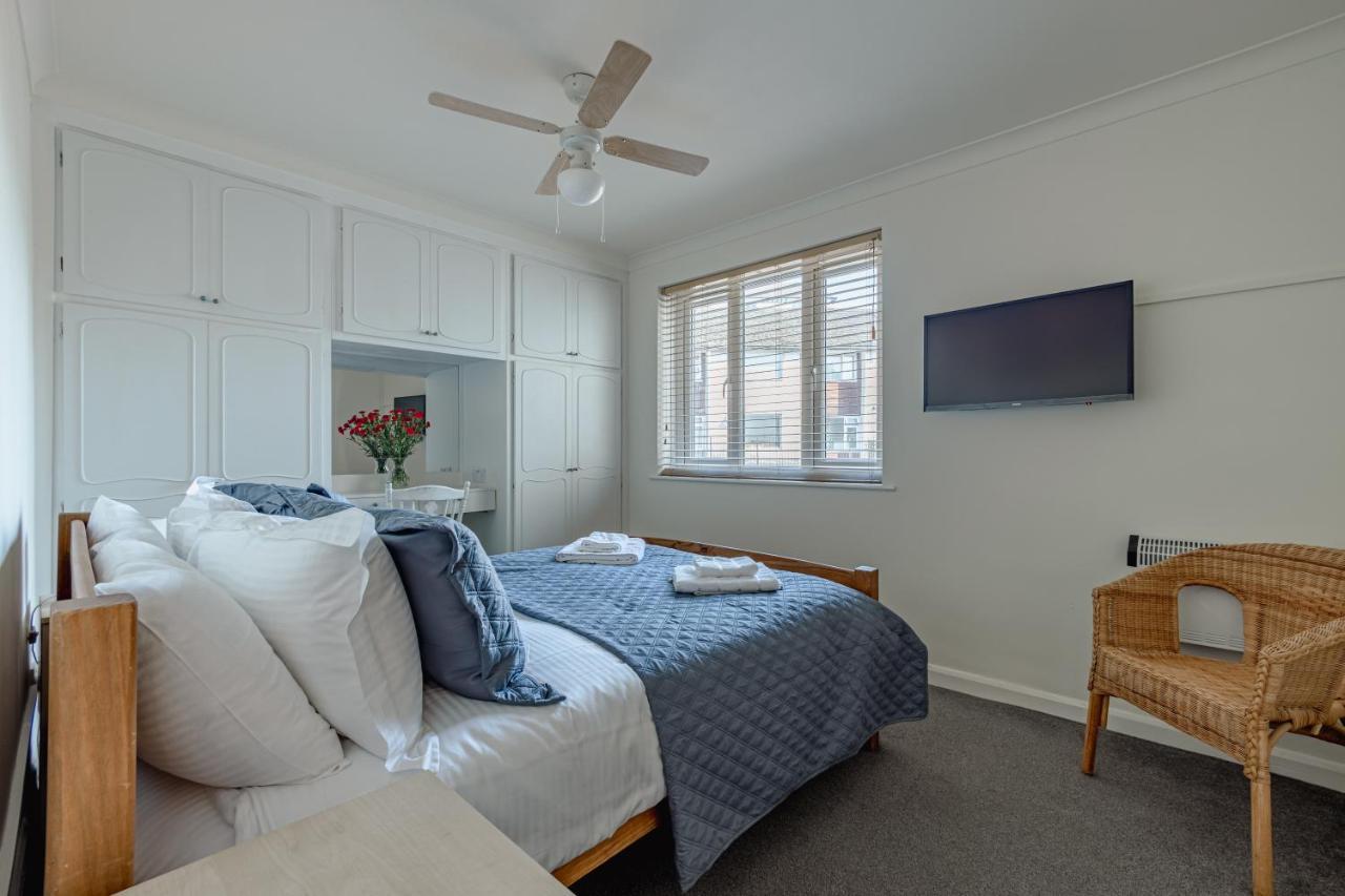 Luxury 2 Bed Room Lake View Apt Bowness Parking Dış mekan fotoğraf