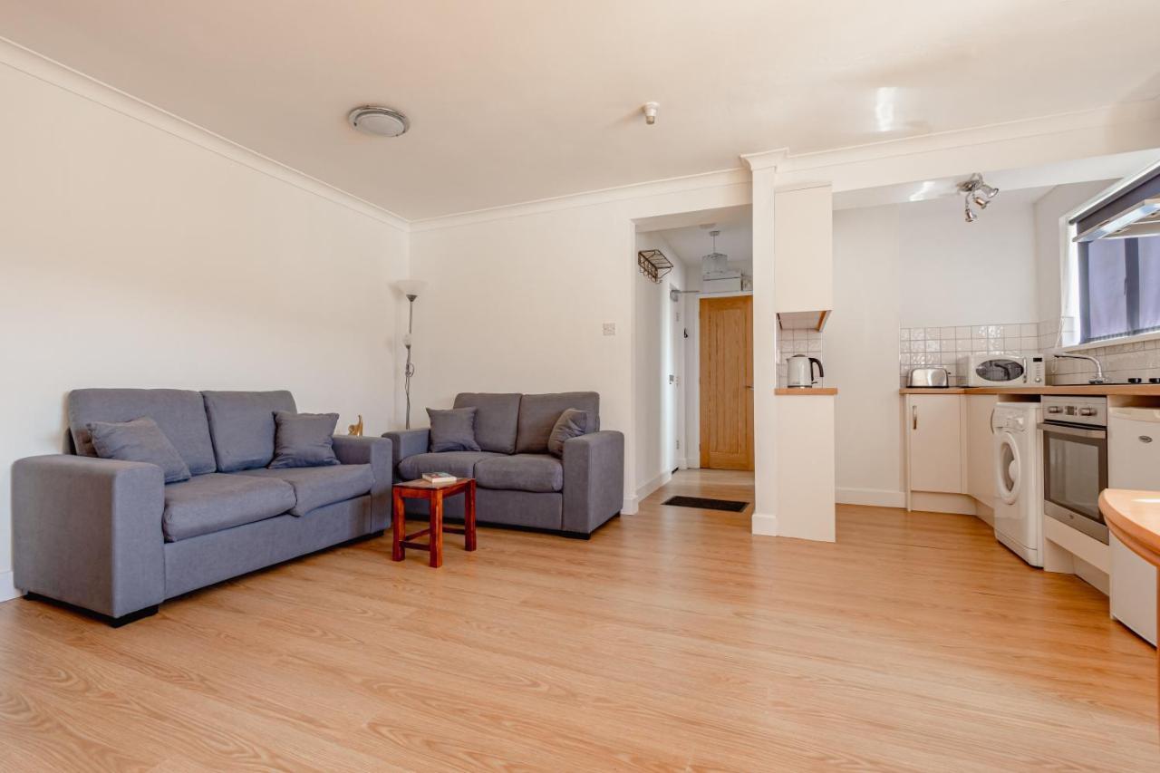 Luxury 2 Bed Room Lake View Apt Bowness Parking Dış mekan fotoğraf